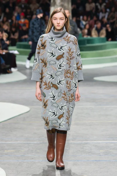 Look 49